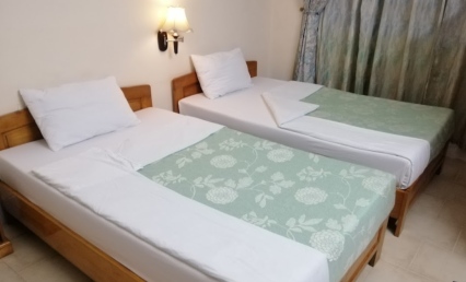 Khách sạn Xanh<br>